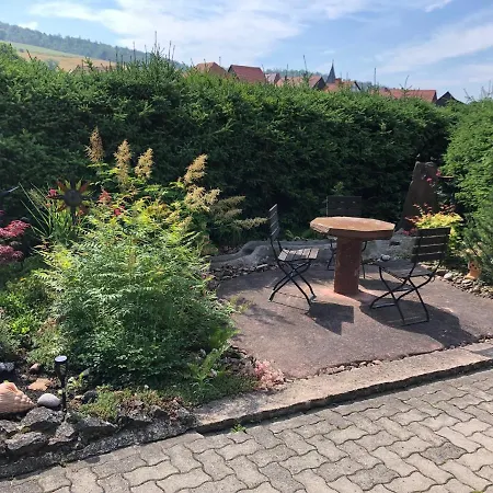 Ferienwohnung Unterm Stein * Alheim
